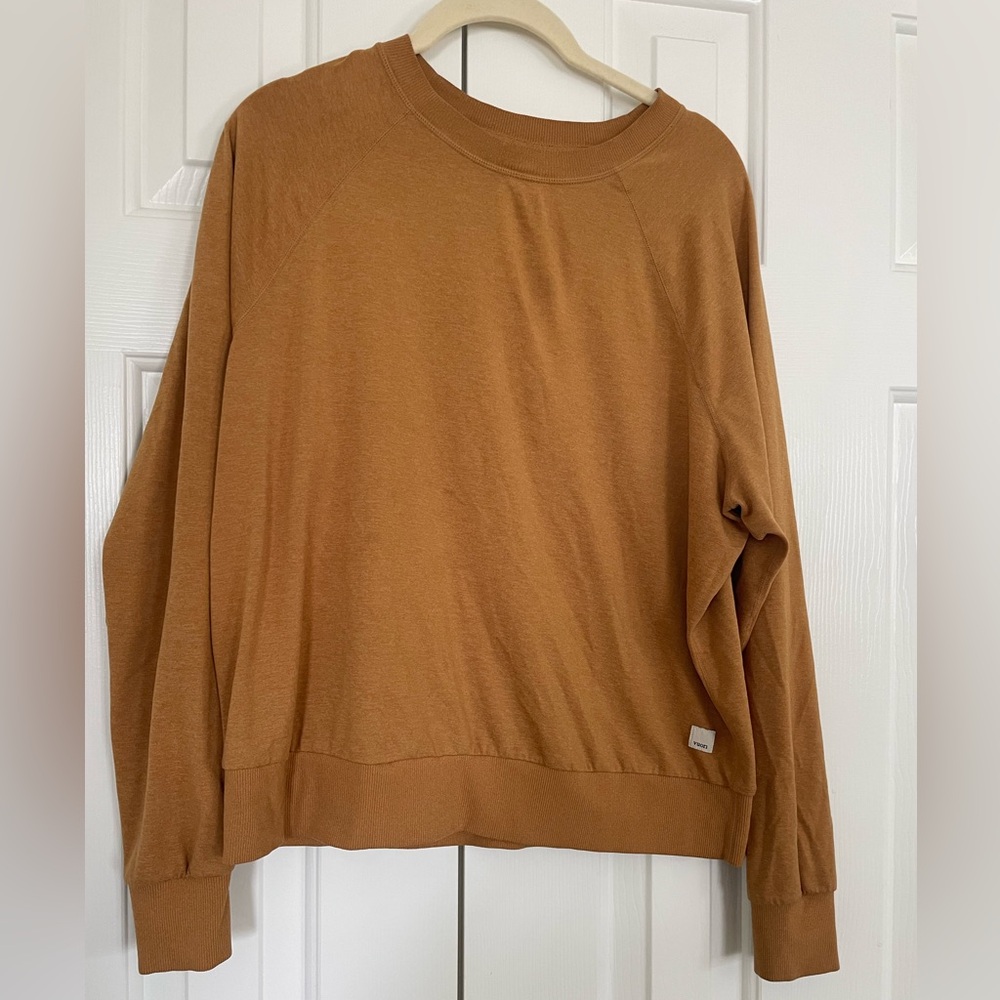 Vuori Halo crew in a mustard color, medium